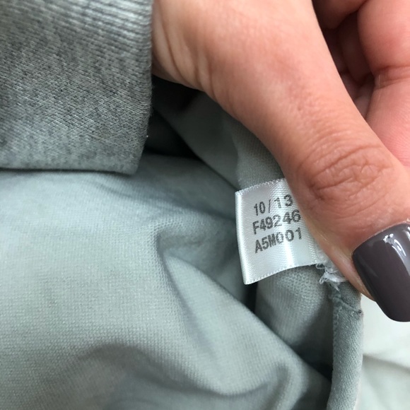 NWOT Performance Tank Top w/ Built-In Sports Bra - Picture 9 of 10